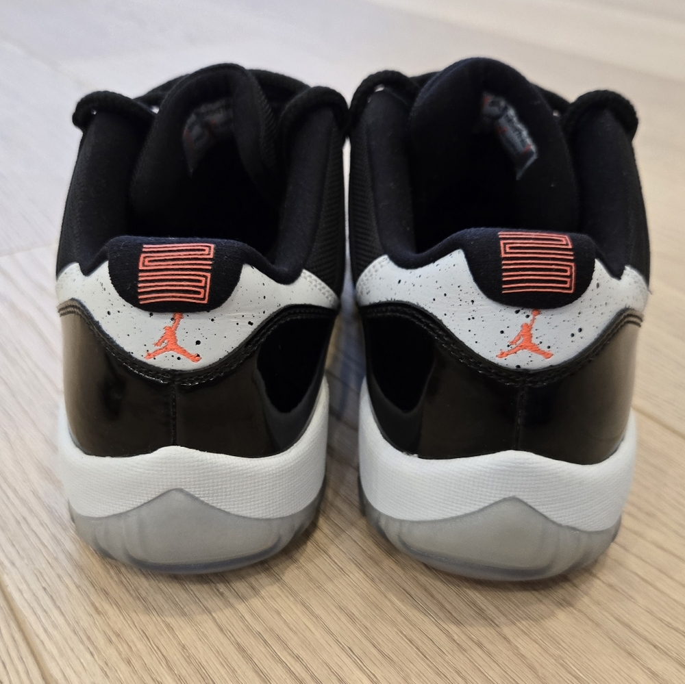 Jordan 11 Low "Infrared" - Picture 2 of 7